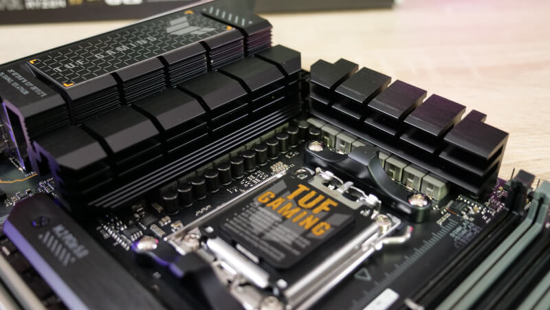 CPU Heatsinks ASUS TUF Gaming X670E-Plus WiFi.JPG